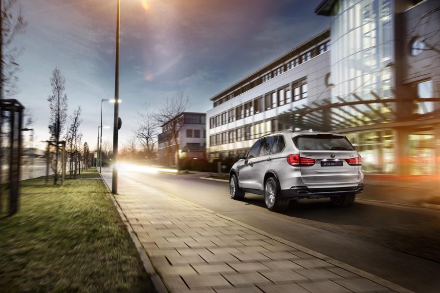  BMW X5 eDrive Concept (F15) 2013 года  (фото 18 из 24)